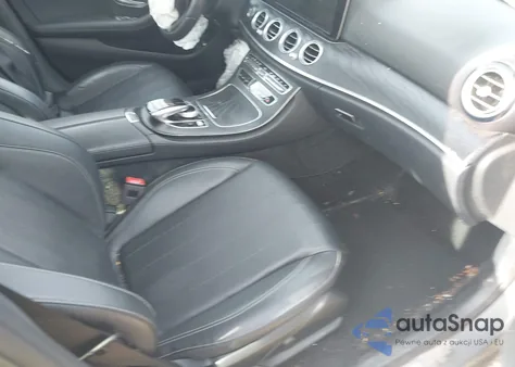 2018 Mercedes-Benz E 300 z USA, uszkodzony, nr VIN WDDZF4JB9JA374055